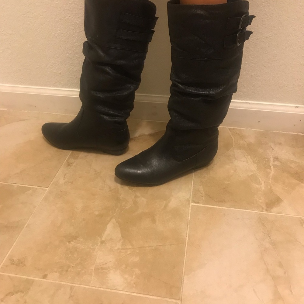 Steve Madden Black leather boots